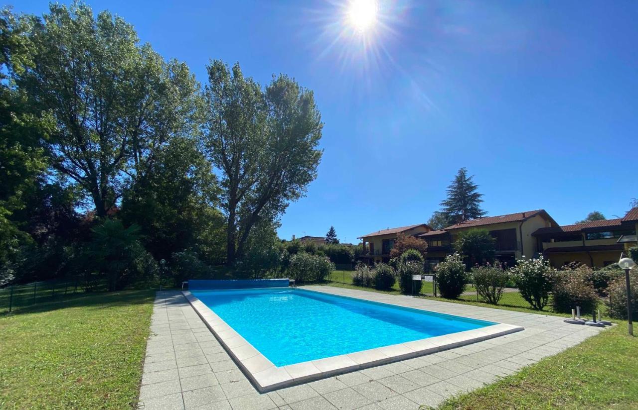 Il Canneto Lomnago Buitenkant foto