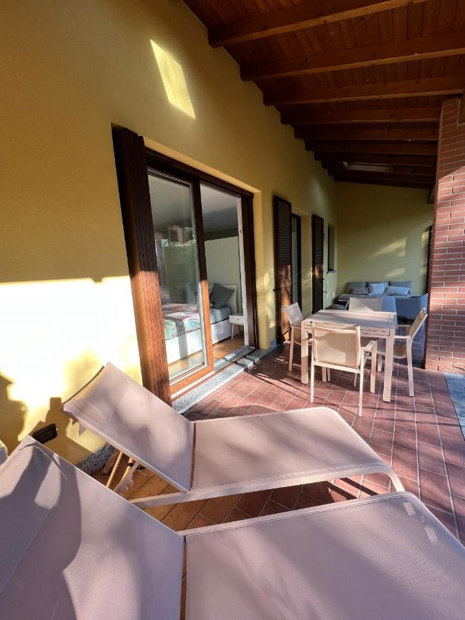 Il Canneto Lomnago Buitenkant foto